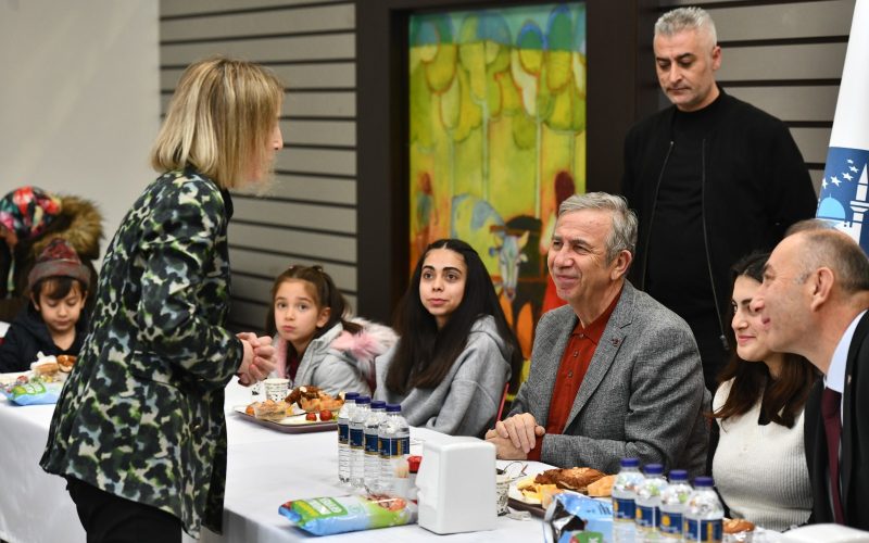 13-14 Ocak 2024 tarihleri arasında fabrikamızda çölyak hastaları için glutensiz kahvaltı etkinliği düzenledik. Etkinliğimize Sayın Başkanımız Mansur Yavaş da katıldı.