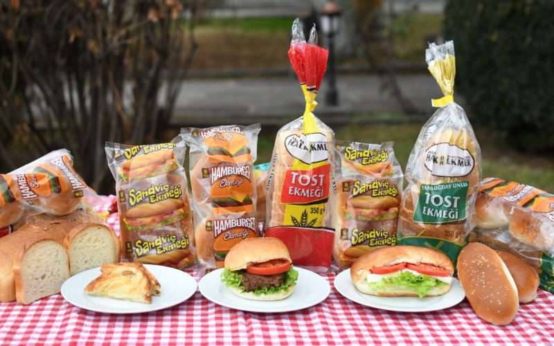 “Hamburger ve sandviç ekmeğinden sonra ilk kez iki ayrı çeşit tost ekmeği ile ekşi mayalı karışık tahıl unlu ekmek ürettik. Sağlıklı ve kaliteli ekmek çeşidi sayısı 23’e yükseldi”